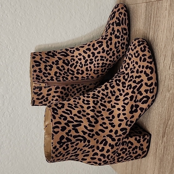 Bar III Gatlin Leopard Print Ankle Booties - Picture 4 of 14
